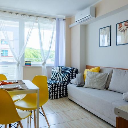Holiday Home Slavia New 600 Z Balkonem Przy Plazy مينززدرويه المظهر الخارجي الصورة