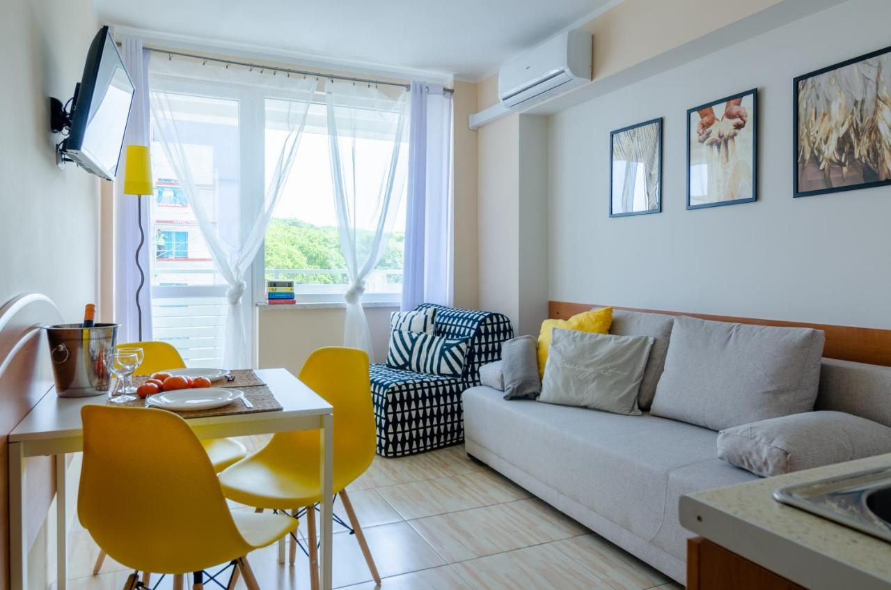 Holiday Home Slavia New 600 Z Balkonem Przy Plazy مينززدرويه المظهر الخارجي الصورة